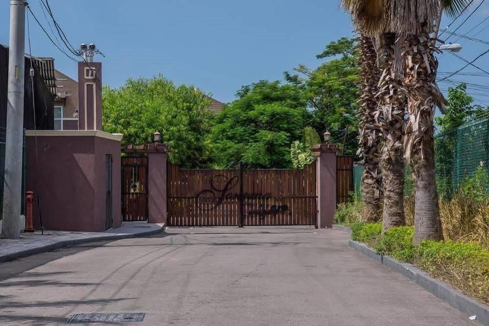 New Kingston Guest Apt At Sonoma Estate Exterior foto